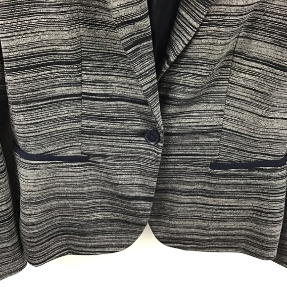 Tommy Hilfiger stretch fitted polyester blend blazer with elbow patches. Sz 12 - Picture 13 of 15